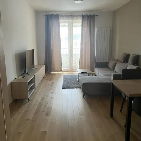 Apartment G8