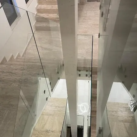 G8 דירה *