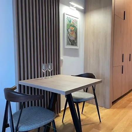 Apartman G8 *