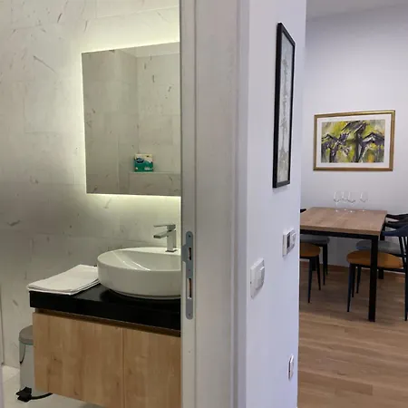 G8 Apartman *