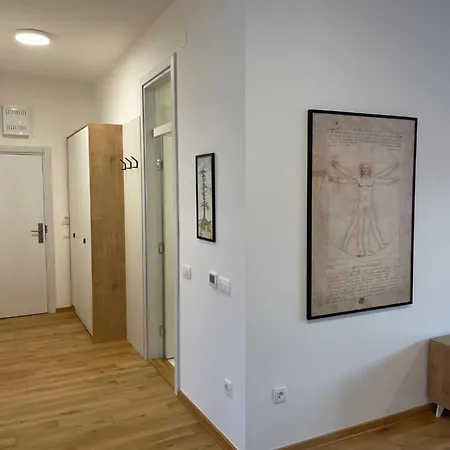 G8 Apartman Pale